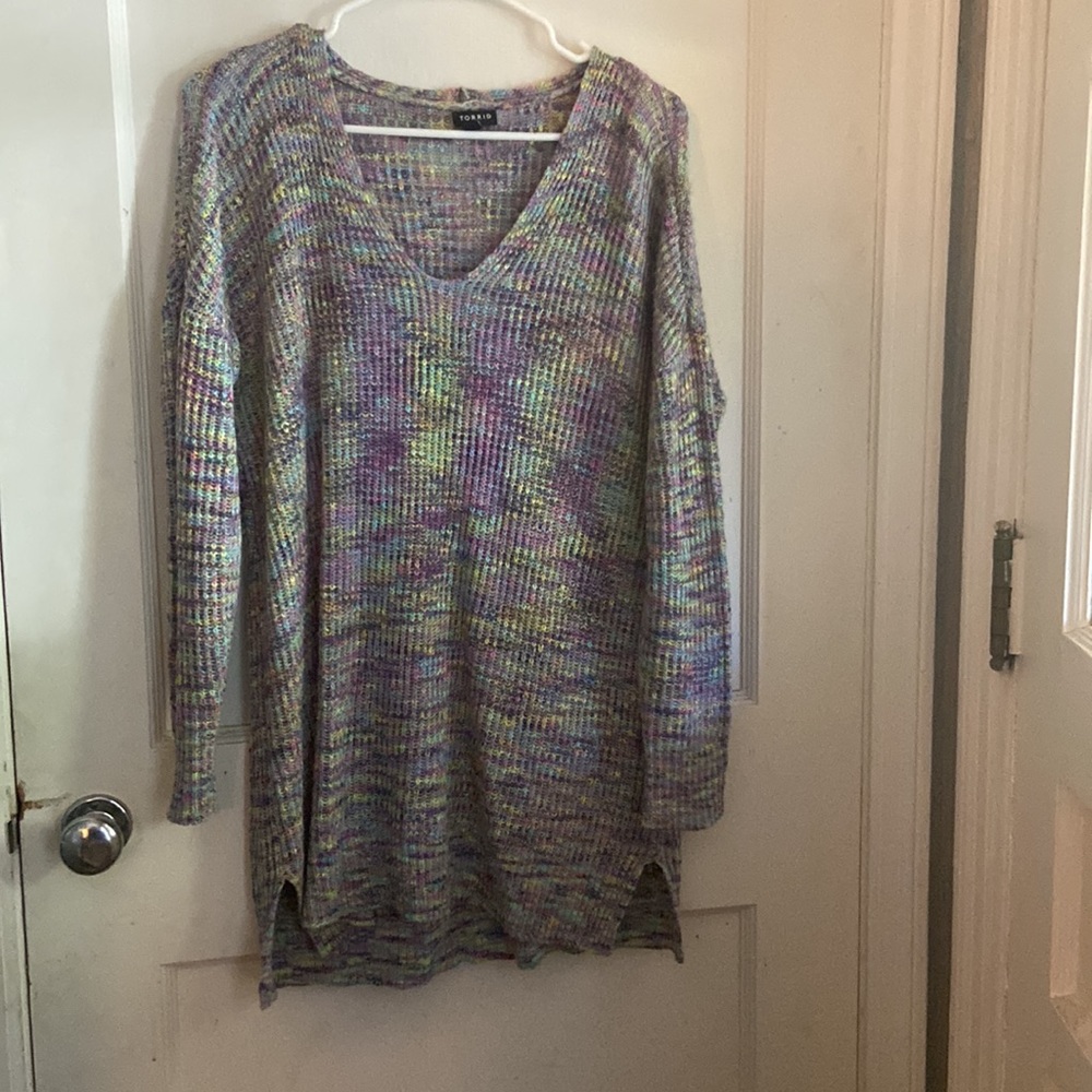 Torrid Multi colored scoop neck sweater size 0